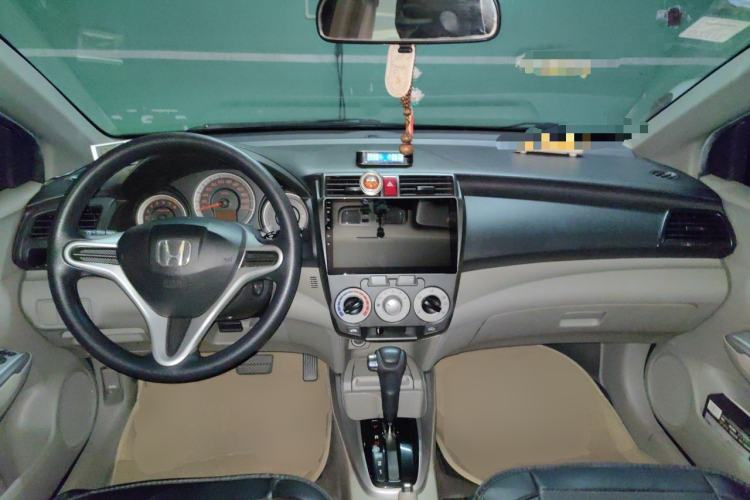 Used Honda City Classic 2008 1.5L Automatic Elite Edition Center Console