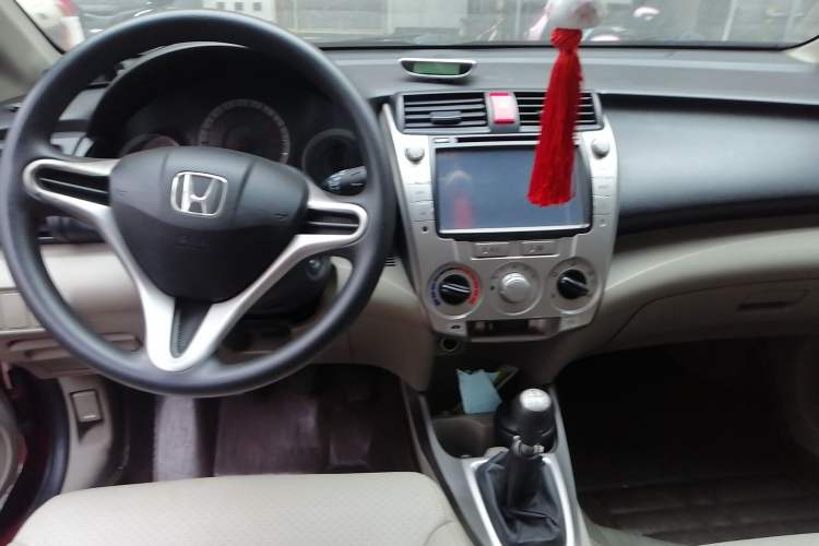 Used Honda City Classic 2008 1.5L manual comfort version Center Console