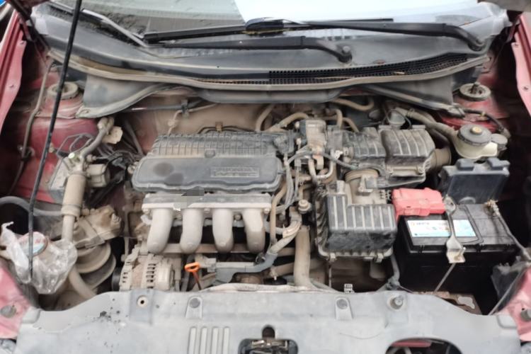 Used Honda City Classic 2008 1.5L manual Elite Edition Engine Bay