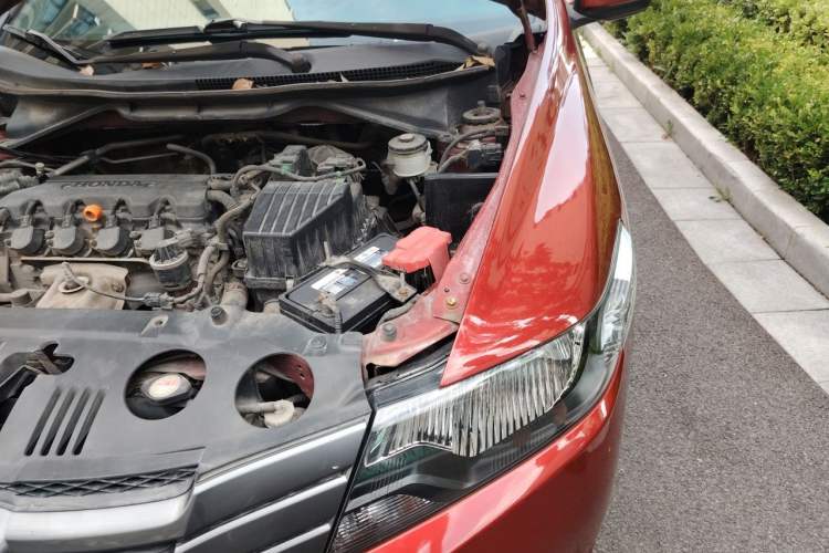 Used Honda City Classic 2008 1.8L automatic comfort version Engine Bay Left