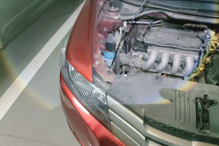 Used Honda City Classic 2008 1.5L manual Elite Edition Engine Bay Right