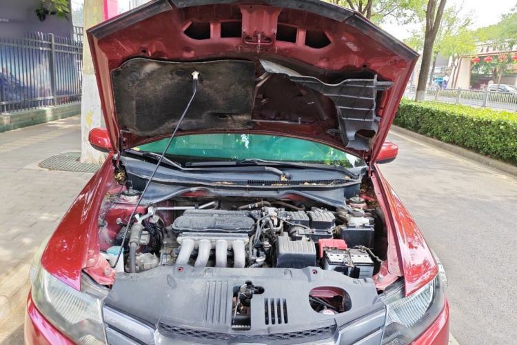Used Honda City Classic 2008 1.5L manual Elite Edition Engine Bay