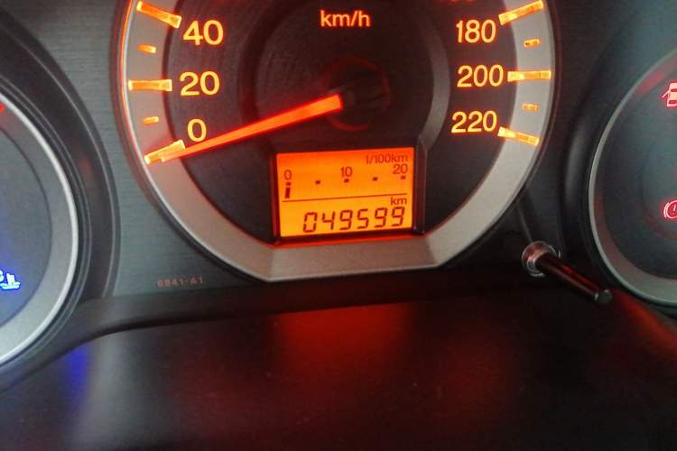Used Honda City Classic 2008 1.5L manual comfort version Odometer Close Up