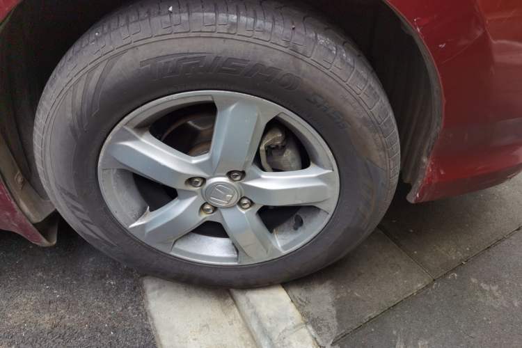 Used Honda City Classic 2008 1.5L manual Elite Edition Right Front Wheel Hub