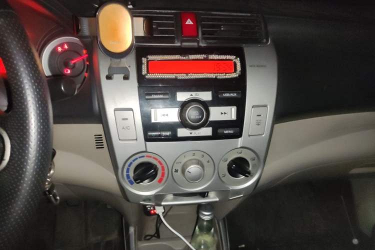 Used Honda City Classic 2008 1.5L manual comfort version Audio And AC Panel