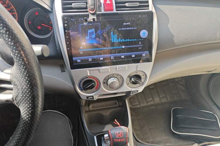 Used Honda City Classic 2008 1.5L Automatic Elite Edition Audio And AC Panel