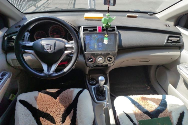 Used Honda City Classic 2008 1.5L manual Elite Edition Center Console