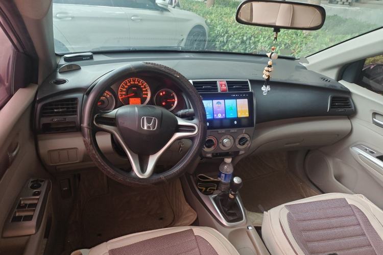 Used Honda City Classic 2008 1.5L manual comfort version Center Console