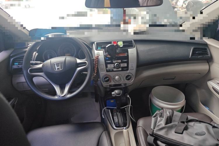 Used Honda City Classic 2008 1.5L Automatic Elite Edition Center Console