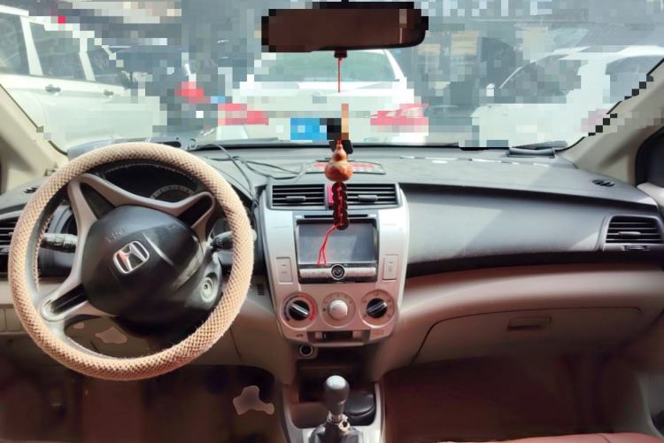 Used Honda City Classic 2008 1.5L manual Elite Edition Center Console