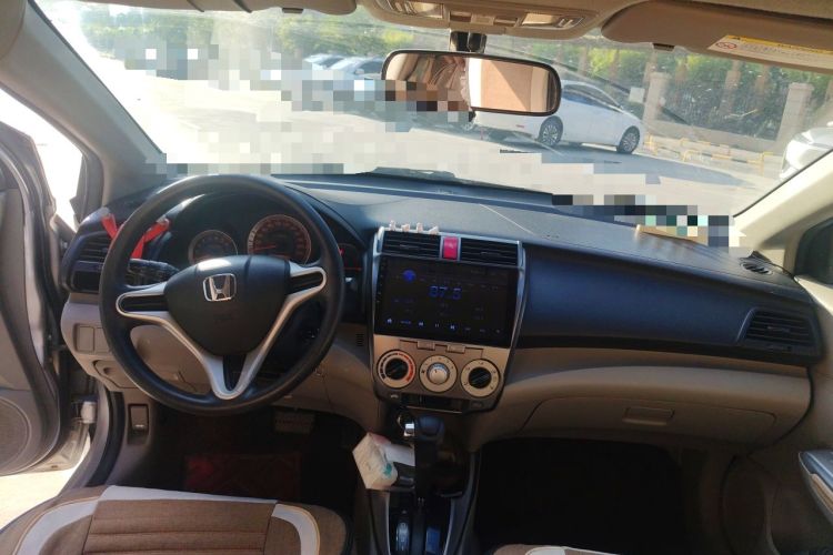 Used Honda City Classic 2008 1.5L Automatic Elite Edition Center Console
