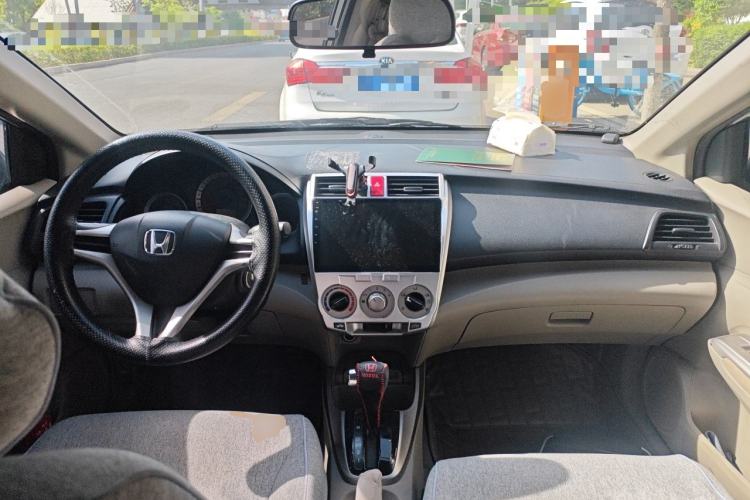 Used Honda City Classic 2008 1.5L Automatic Elite Edition Center Console
