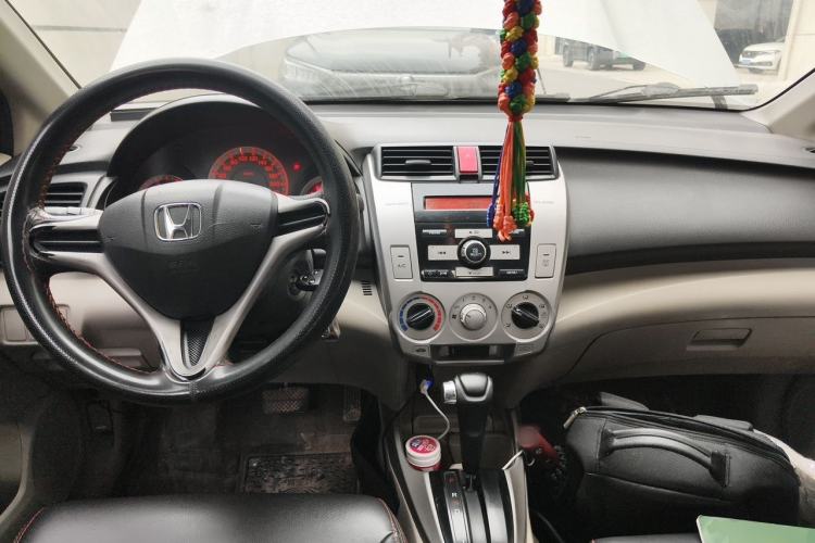 Used Honda City Classic 2008 1.5L Automatic Elite Edition Center Console