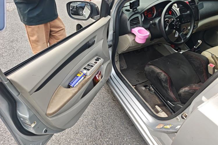 Used Honda City Classic 2008 1.5L manual comfort version Driver Seat