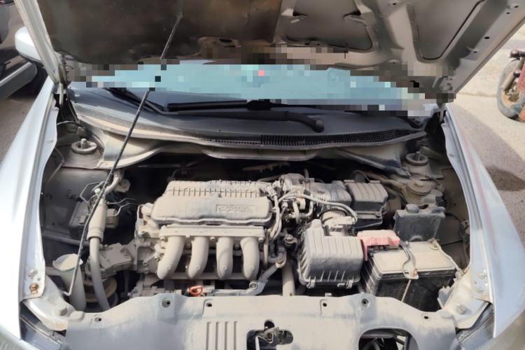 Used Honda City Classic 2008 1.5L manual Elite Edition Engine Bay