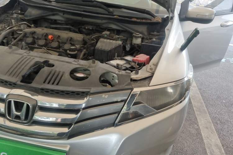 Used Honda City Classic 2008 1.8L automatic comfort version Engine Bay Left