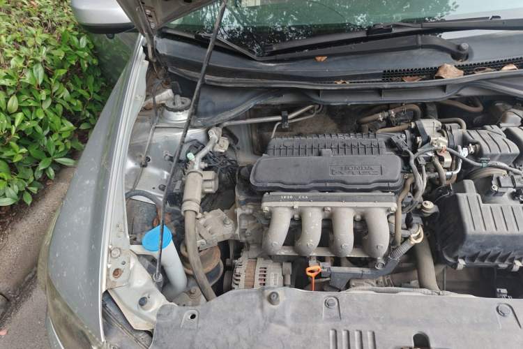 Used Honda City Classic 2008 1.5L manual comfort version Engine Bay Right