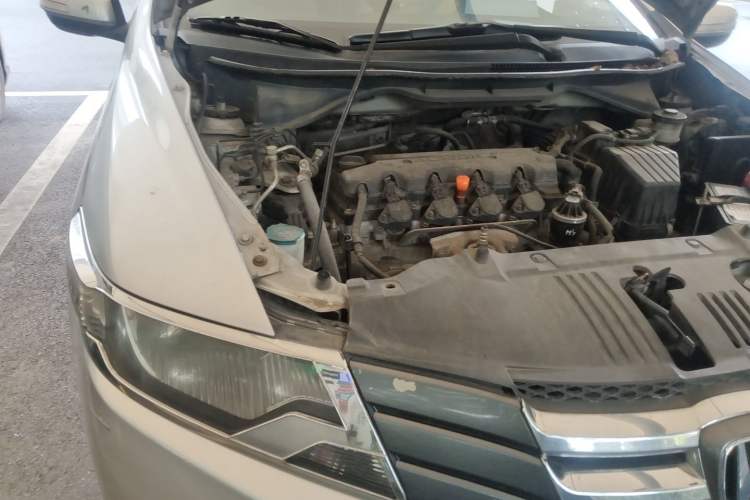 Used Honda City Classic 2008 1.8L automatic comfort version Engine Bay Right