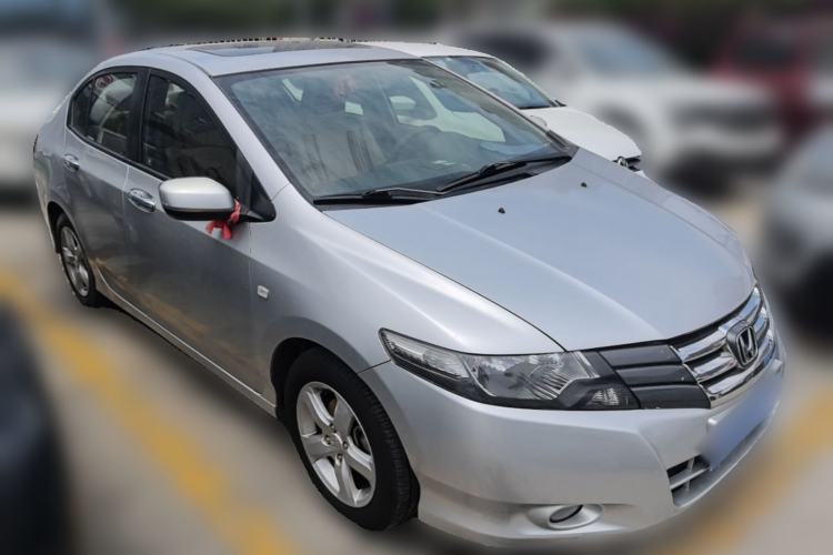 Used Honda City Classic 2008 1.5L manual Elite Edition Front Right 45 Deg