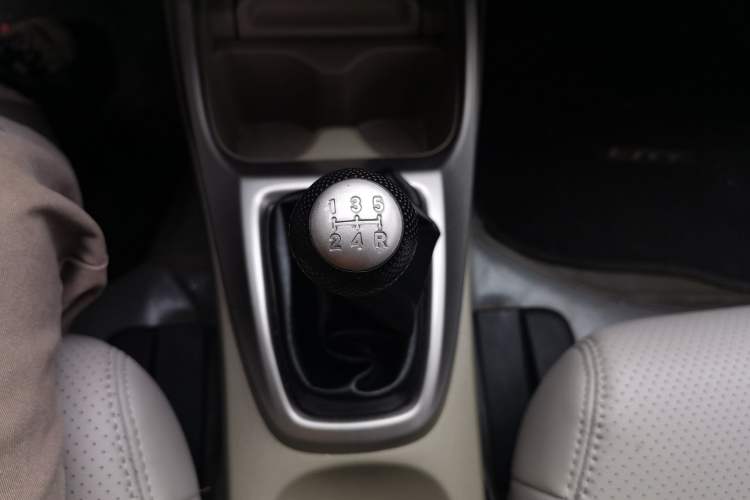Used Honda City Classic 2008 1.5L manual Elite Edition Gear Lever