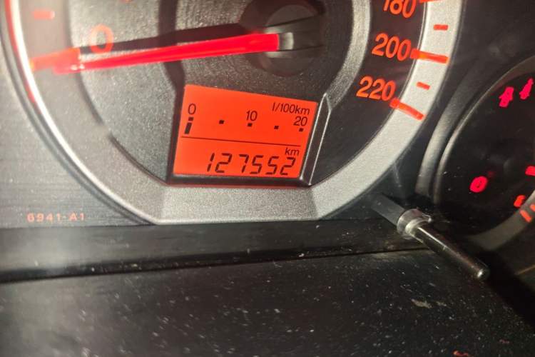 Used Honda City Classic 2008 1.5L manual comfort version Odometer Close Up