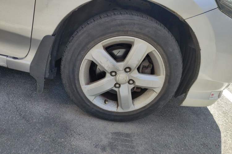 Used Honda City Classic 2008 1.5L manual Elite Edition Right Front Wheel Hub