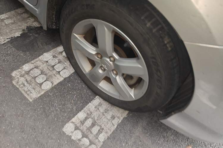 Used Honda City Classic 2008 1.5L manual comfort version Right Front Wheel Hub