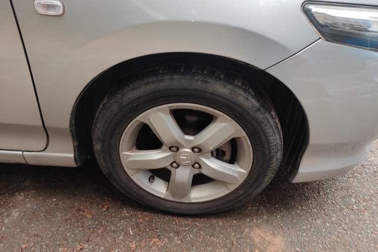 Used Honda City Classic 2008 1.5L manual Elite Edition Right Front Wheel Hub