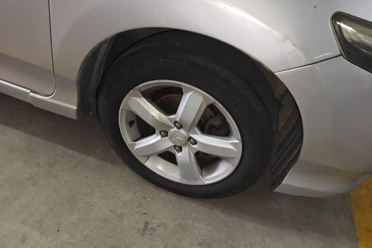 Used Honda City Classic 2008 1.5L manual Elite Edition Right Front Wheel Hub
