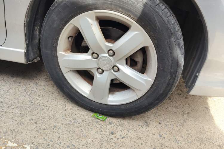 Used Honda City Classic 2008 1.5L manual Elite Edition Right Front Wheel Hub
