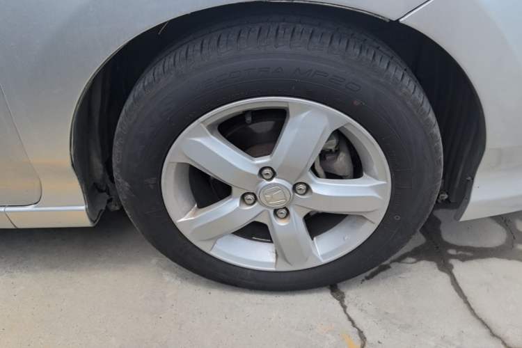 Used Honda City Classic 2008 1.5L manual Elite Edition Right Front Wheel Hub