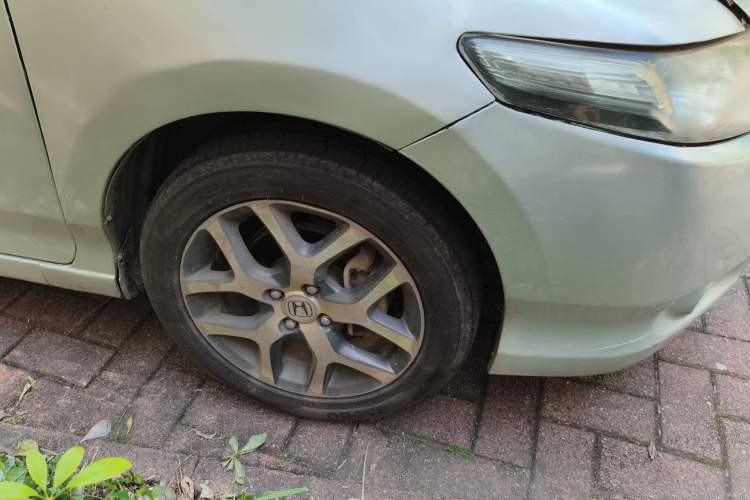 Used Honda City Classic 2008 1.8L automatic comfort version Right Front Wheel Hub