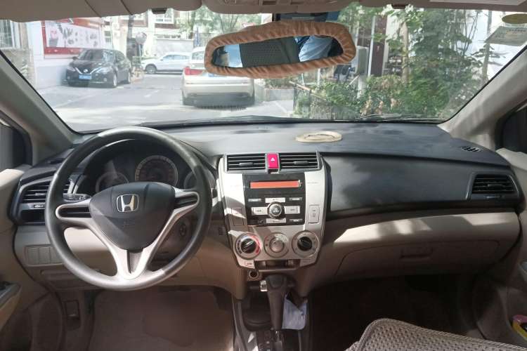 Used Honda City Classic 2008 1.5L Automatic Elite Edition Center Console