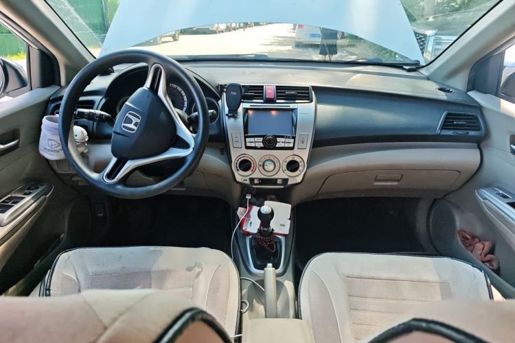 Used Honda City Classic 2008 1.5L manual Elite Edition Center Console