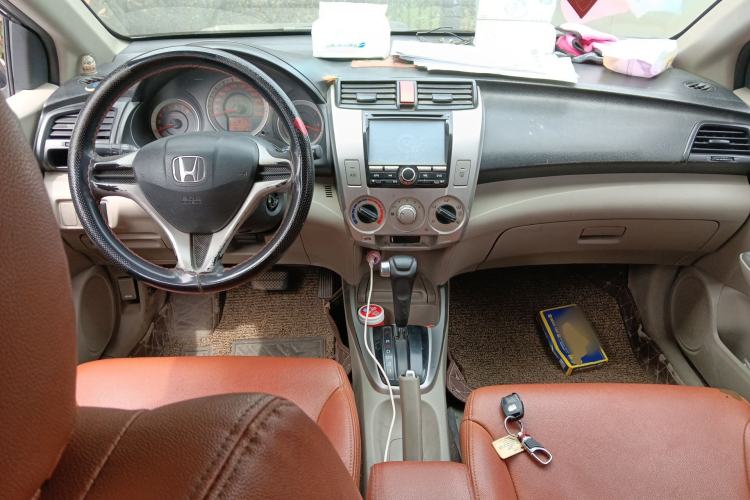 Used Honda City Classic 2008 1.5L Automatic Elite Edition Center Console
