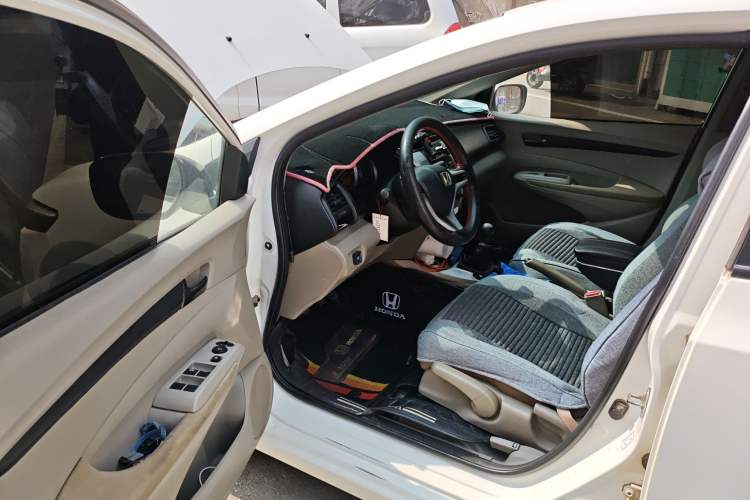Used Honda City Classic 2008 1.5L manual comfort version Driver Seat