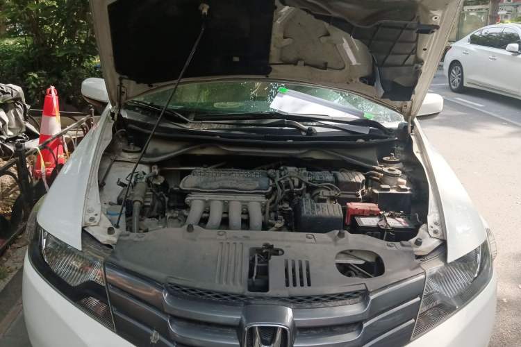 Used Honda City Classic 2008 1.5L Automatic Elite Edition Engine Bay