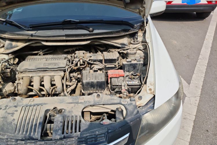 Used Honda City Classic 2008 1.5L manual comfort version Engine Bay Left