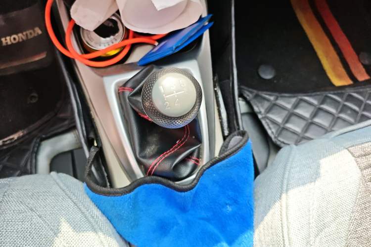 Used Honda City Classic 2008 1.5L manual comfort version Gear Lever