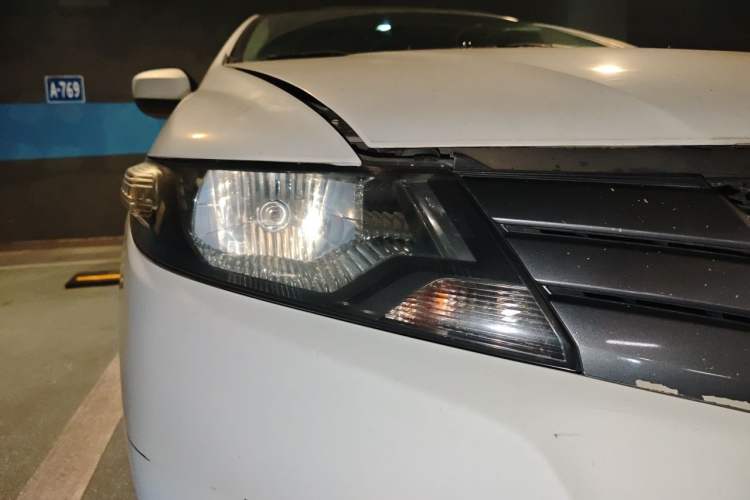 Used Honda City Classic 2008 1.5L manual Elite Edition Right Front Headlight