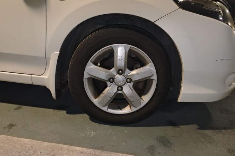 Used Honda City Classic 2008 1.5L manual Elite Edition Right Front Wheel Hub