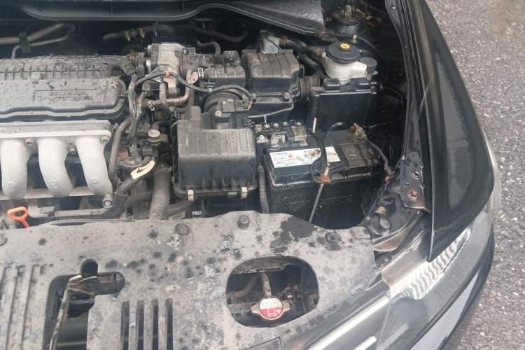 Used Honda City Classic 2011 1.5L Manual Elite Edition Engine Bay Left