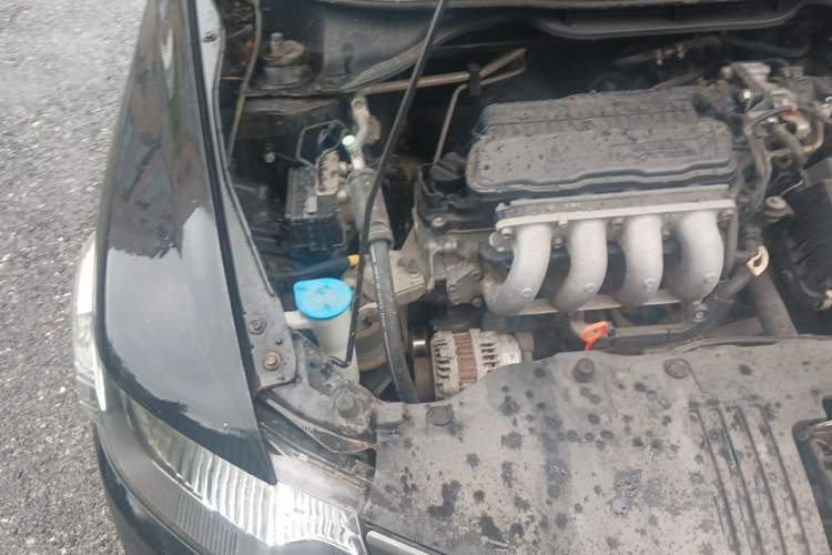 Used Honda City Classic 2011 1.5L Manual Elite Edition Engine Bay Right