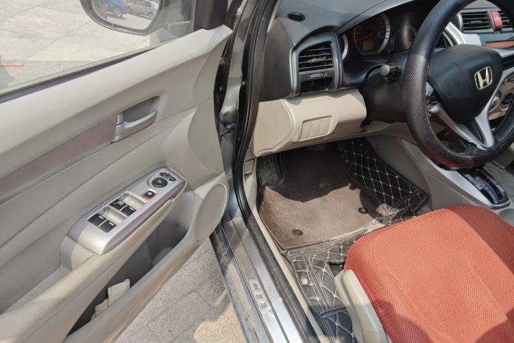 Used Honda City Classic 2011 1.5L Automatic Elite Edition Driver Seat