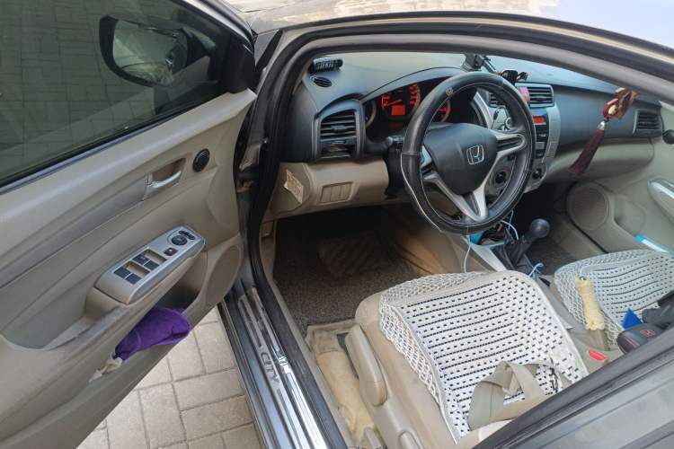Used Honda City Classic 2011 1.5L Manual Elite Edition Driver Seat