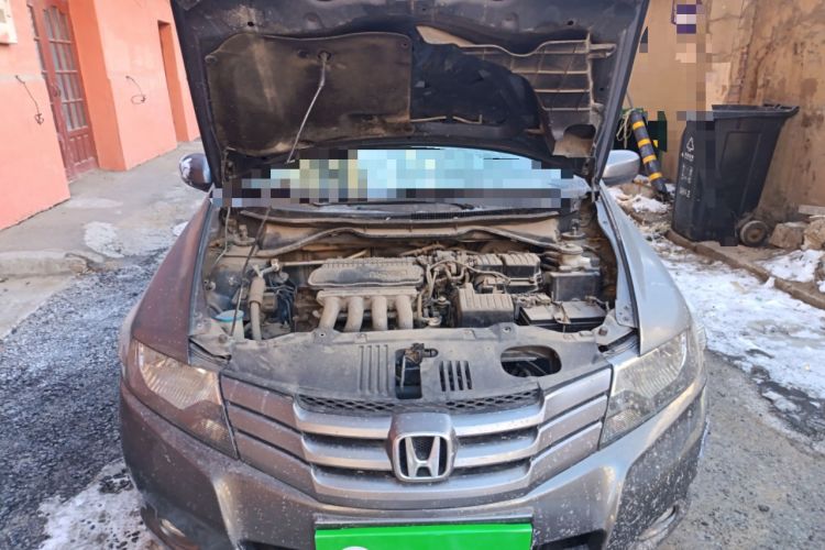 Used Honda City Classic 2011 1.5L Manual Elite Edition Engine Bay