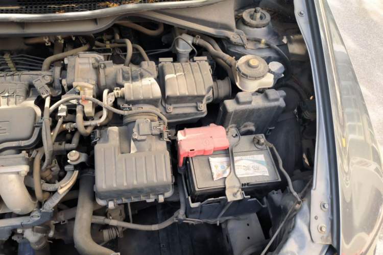 Used Honda City Classic 2011 1.5L Manual Elite Edition Engine Bay Left
