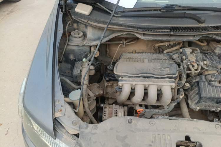 Used Honda City Classic 2011 1.5L Manual Elite Edition Engine Bay Right