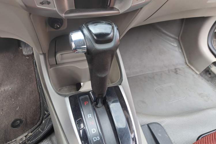 Used Honda City Classic 2011 1.5L Automatic Elite Edition Gear Lever