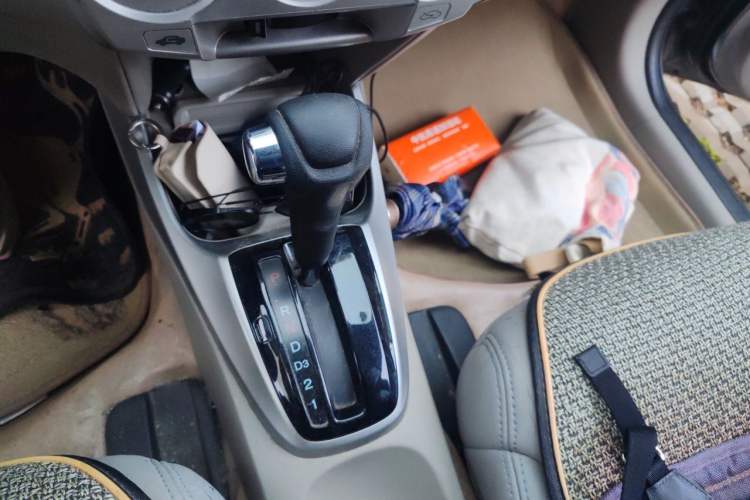 Used Honda City Classic 2011 1.5L Automatic Elite Edition Gear Lever